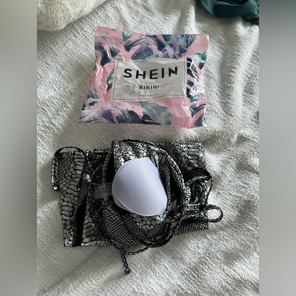 SHEIN 3pack Metallic Halter Bikini  Small - Picture 4 of 5